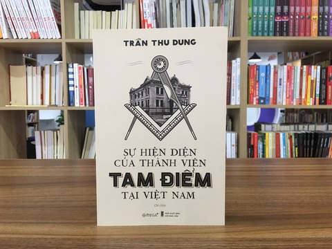 Sách về Hội Tam Điểm bị nhắc tạm ngừng phát hành để sửa chữa - Ảnh 1. Sách về Hội Tam Điểm bị nhắc tạm ngừng phát hành để sửa chữa - Ảnh 1.