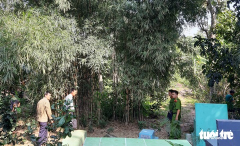 Khởi tố đại úy công an nổ súng trường gà làm 1 người chết - Ảnh 1. Khởi tố đại úy công an nổ súng trường gà làm 1 người chết - Ảnh 1.