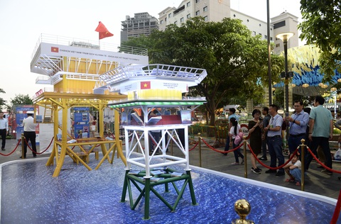 TP.HCM khai mạc lễ hội đường sách Tết Canh Tý 2020 - Ảnh 5. TP.HCM khai mạc lễ hội đường sách Tết Canh Tý 2020 - Ảnh 5.