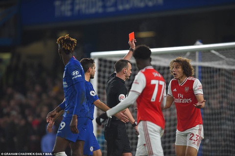 Chelsea bị 10 người Arsenal cầm chân sau hai lần dẫn trước - Ảnh 1. Chelsea bị 10 người Arsenal cầm chân sau hai lần dẫn trước - Ảnh 1.