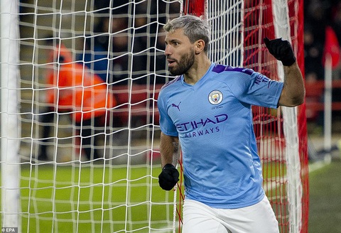 Aguero tỏa sáng, M.C thu hẹp khoảng cách với Liverpool - Ảnh 1. Aguero tỏa sáng, M.C thu hẹp khoảng cách với Liverpool - Ảnh 1.