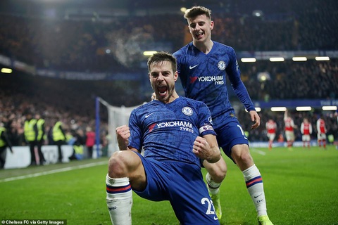 Chelsea bị 10 người Arsenal cầm chân sau hai lần dẫn trước - Ảnh 3. Chelsea bị 10 người Arsenal cầm chân sau hai lần dẫn trước - Ảnh 3.