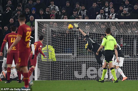 Ronaldo đột phá ghi bàn, Juventus hạ Roma để vào bán kết Cúp quốc gia Ý - Ảnh 3. Ronaldo đột phá ghi bàn, Juventus hạ Roma để vào bán kết Cúp quốc gia Ý - Ảnh 3.
