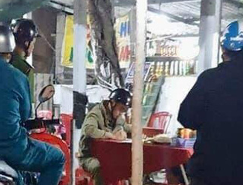 Kiểm tra quán ăn bị tố bán dĩa cơm và tô hủ tíu giá 500.000 đồng - Ảnh 1. Kiểm tra quán ăn bị tố bán dĩa cơm và tô hủ tíu giá 500.000 đồng - Ảnh 1.