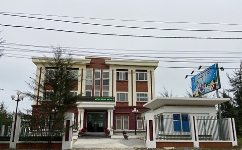 Khởi tố nhân viên bảo hiểm xã hội làm 19 sổ giả, chiếm đoạt 2 tỉ - Ảnh 1. Khởi tố nhân viên bảo hiểm xã hội làm 19 sổ giả, chiếm đoạt 2 tỉ - Ảnh 1.