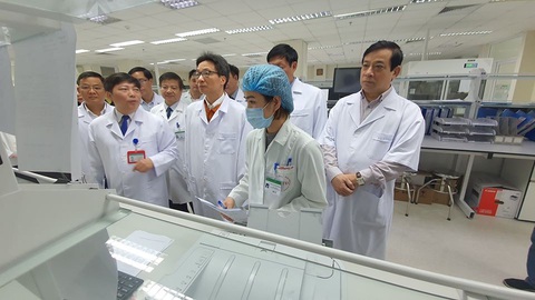 1 trong 2 bệnh nhân viêm phổi Vũ Hán ở Chợ Rẫy đã hết bệnh - Ảnh 1. 1 trong 2 bệnh nhân viêm phổi Vũ Hán ở Chợ Rẫy đã hết bệnh - Ảnh 1.