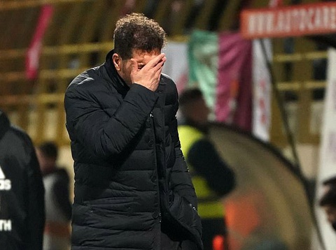 Thua đội hạng 3 ở Cúp Nhà vua, CĐV Atletico Madrid than: Thời huy hoàng đã chết - Ảnh 3. Thua đội hạng 3 ở Cúp Nhà vua, CĐV Atletico Madrid than: Thời huy hoàng đã chết - Ảnh 3.