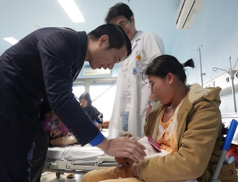 Trung ương Đoàn trao quà tết cho lực lượng ứng trực đêm giao thừa - Ảnh 3. Trung ương Đoàn trao quà tết cho lực lượng ứng trực đêm giao thừa - Ảnh 3.