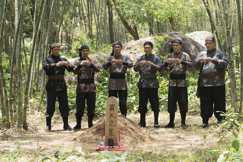 Cậu Ba Cao Minh Đạt vào vai anh Hảo của Hai chàng Hảo Hớn - Ảnh 5. Cậu Ba Cao Minh Đạt vào vai anh Hảo của Hai chàng Hảo Hớn - Ảnh 5.