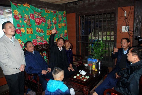 Hàng ngàn căn nhà bị ảnh hưởng nặng nề sau mưa đá - Ảnh 1. Hàng ngàn căn nhà bị ảnh hưởng nặng nề sau mưa đá - Ảnh 1.