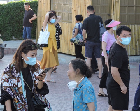 Sợ virus corona, khách Trung Quốc bịt kín khẩu trang ở Khánh Hòa - Ảnh 3. Sợ virus corona, khách Trung Quốc bịt kín khẩu trang ở Khánh Hòa - Ảnh 3.