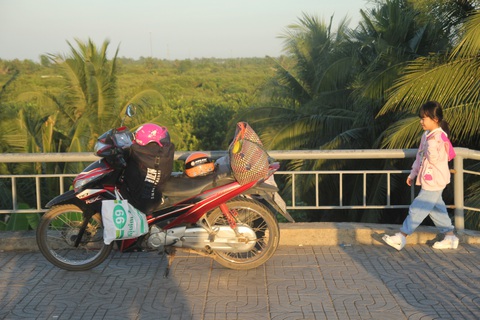 Mùng 2 tết: Xả trạm liên tục, cầu Rạch Miễu vẫn kẹt xe nghiêm trọng - Ảnh 10. Mùng 2 tết: Xả trạm liên tục, cầu Rạch Miễu vẫn kẹt xe nghiêm trọng - Ảnh 10.