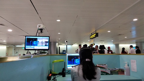 Hàng không Việt Nam hỗ trợ chuyển khách quay lại Trung Quốc - Ảnh 1. Hàng không Việt Nam hỗ trợ chuyển khách quay lại Trung Quốc - Ảnh 1.