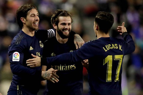 Nacho lập công giúp Real Madrid vượt mặt Barca chiếm ngôi đầu bảng - Ảnh 1. Nacho lập công giúp Real Madrid vượt mặt Barca chiếm ngôi đầu bảng - Ảnh 1.