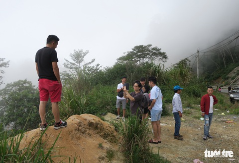 Checkin nơi nguy hiểm: đỉnh đèo Khánh Lê - Ảnh 9. Checkin nơi nguy hiểm: đỉnh đèo Khánh Lê - Ảnh 9.