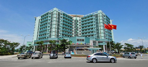 Sản phụ sinh thuận tự nhiên phải đi cấp cứu nhưng... không cho bác sĩ làm gì cả - Ảnh 1. Sản phụ sinh thuận tự nhiên phải đi cấp cứu nhưng... không cho bác sĩ làm gì cả - Ảnh 1.