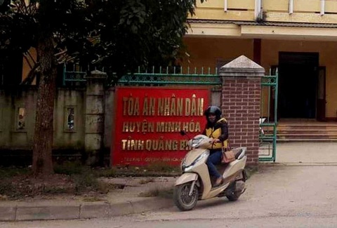 Cách chức chánh án TAND huyện vì quan hệ tình dục với kế toán tại cơ quan - Ảnh 1. Cách chức chánh án TAND huyện vì quan hệ tình dục với kế toán tại cơ quan - Ảnh 1.