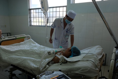 Bệnh nhân bị ngừng tim sau khi ăn ốc bùn bống may mắn thoát chết - Ảnh 1. Bệnh nhân bị ngừng tim sau khi ăn ốc bùn bống may mắn thoát chết - Ảnh 1.