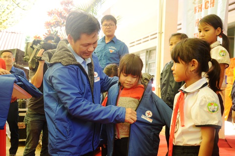 Điện lực miền Trung tặng phòng ở cho học sinh bán trú - Ảnh 3. Điện lực miền Trung tặng phòng ở cho học sinh bán trú - Ảnh 3.