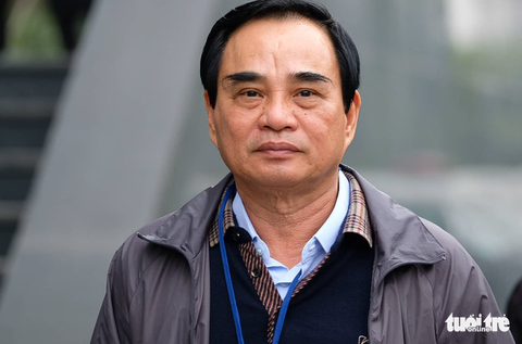 Cựu chủ tịch Đà Nẵng Văn Hữu Chiến: Bị cáo không tư lợi, chỉ vì tin cấp dưới - Ảnh 1. Cựu chủ tịch Đà Nẵng Văn Hữu Chiến: Bị cáo không tư lợi, chỉ vì tin cấp dưới - Ảnh 1.