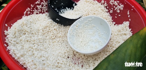Hào hứng gói bánh chưng, đi chợ xuân 0 đồng vùng cao - Ảnh 4. Hào hứng gói bánh chưng, đi chợ xuân 0 đồng vùng cao - Ảnh 4.