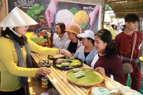 Hạn chế sử dụng túi nilông tại Lễ hội Tết Việt 2020 - Ảnh 1. Hạn chế sử dụng túi nilông tại Lễ hội Tết Việt 2020 - Ảnh 1.