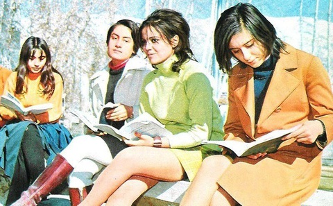 Cuộc sống ở Iran trước cuộc cách mạng Hồi giáo 1979 - Ảnh 1. Cuộc sống ở Iran trước cuộc cách mạng Hồi giáo 1979 - Ảnh 1.