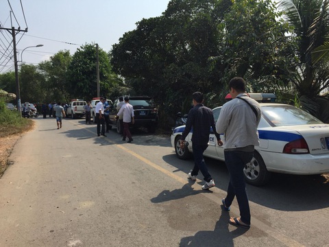 Sau 20 giờ vây ráp, vẫn chưa bắt được kẻ xả súng ở Củ Chi - Ảnh 18. Sau 20 giờ vây ráp, vẫn chưa bắt được kẻ xả súng ở Củ Chi - Ảnh 18.