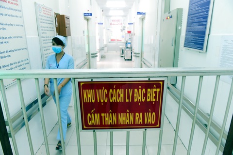 Ai nấy chạy thật xa virus corona, chúng tôi nhào vô quên cả tết - Ảnh 1. Ai nấy chạy thật xa virus corona, chúng tôi nhào vô quên cả tết - Ảnh 1.