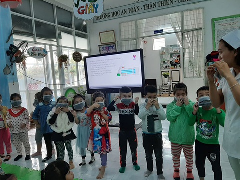 Nhiều đại học cho sinh viên nghỉ học tránh dịch - Ảnh 9. Nhiều đại học cho sinh viên nghỉ học tránh dịch - Ảnh 9.
