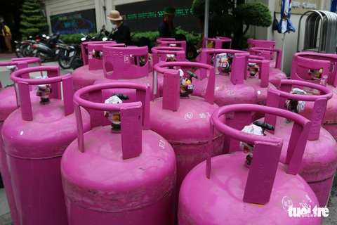 Sau xăng dầu, đến lượt giá gas cũng ‘quay đầu’ giảm mạnh - Ảnh 1. Sau xăng dầu, đến lượt giá gas cũng ‘quay đầu’ giảm mạnh - Ảnh 1.