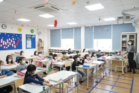 Nhiều đại học cho sinh viên nghỉ học tránh dịch - Ảnh 5. Nhiều đại học cho sinh viên nghỉ học tránh dịch - Ảnh 5.