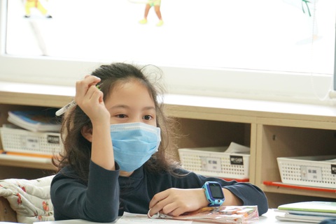 Nhiều đại học cho sinh viên nghỉ học tránh dịch - Ảnh 3. Nhiều đại học cho sinh viên nghỉ học tránh dịch - Ảnh 3.