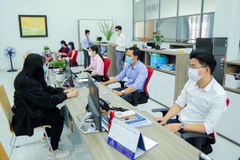 Nhiều đại học cho sinh viên nghỉ học tránh dịch - Ảnh 19. Nhiều đại học cho sinh viên nghỉ học tránh dịch - Ảnh 19.