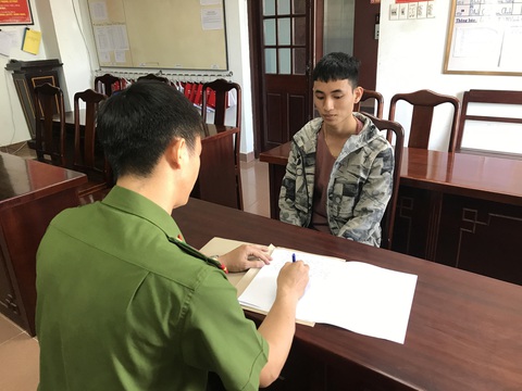 Mua hàng nghìn sim rác, lập ví điện tử chiếm đoạt hơn 2,6 tỉ đồng khuyến mãi - Ảnh 1. Mua hàng nghìn sim rác, lập ví điện tử chiếm đoạt hơn 2,6 tỉ đồng khuyến mãi - Ảnh 1.