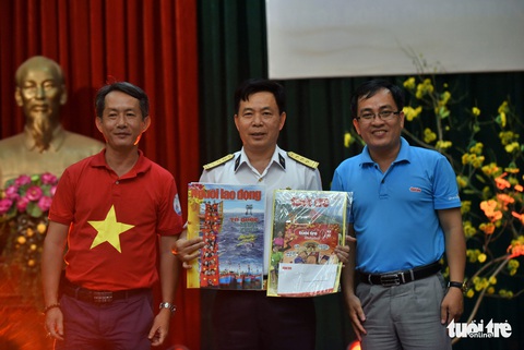 Mùa xuân biển đảo lần 9: Bên vịnh Phan Thiết, bâng khuâng nhớ Trường Sa - Ảnh 16. Mùa xuân biển đảo lần 9: Bên vịnh Phan Thiết, bâng khuâng nhớ Trường Sa - Ảnh 16.