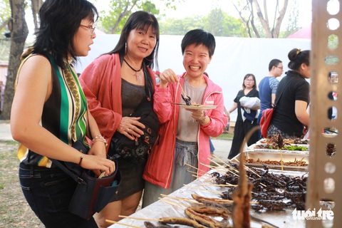 Trưng bày mâm cỗ, mâm ngũ quả 3 miền trong Lễ hội Tết Việt - Ảnh 11. Trưng bày mâm cỗ, mâm ngũ quả 3 miền trong Lễ hội Tết Việt - Ảnh 11.