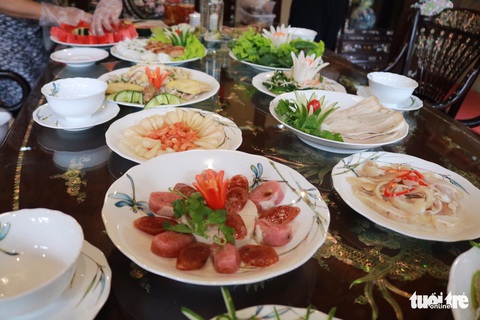 Trưng bày mâm cỗ, mâm ngũ quả 3 miền trong Lễ hội Tết Việt - Ảnh 6. Trưng bày mâm cỗ, mâm ngũ quả 3 miền trong Lễ hội Tết Việt - Ảnh 6.