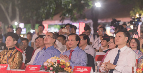 Du xuân 3 miền cùng chương trình Tết Việt ‘Cội nguồn và hôm nay’ - Ảnh 2. Du xuân 3 miền cùng chương trình Tết Việt ‘Cội nguồn và hôm nay’ - Ảnh 2.