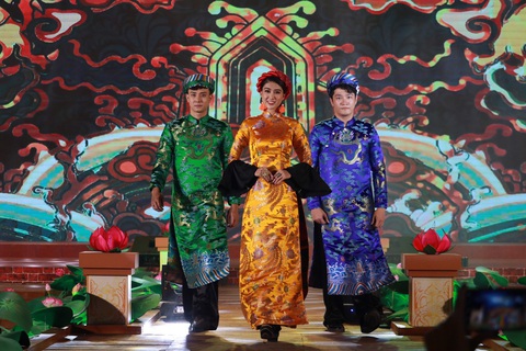 Du xuân 3 miền cùng chương trình Tết Việt ‘Cội nguồn và hôm nay’ - Ảnh 12. Du xuân 3 miền cùng chương trình Tết Việt ‘Cội nguồn và hôm nay’ - Ảnh 12.