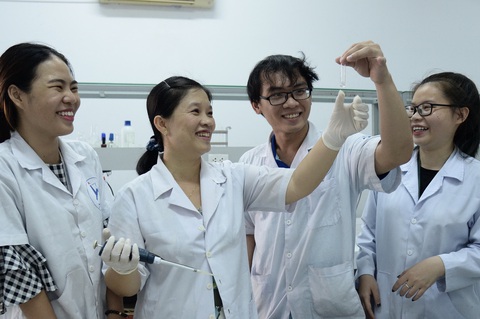 Nữ tiến sĩ bị lầm là nông dân phụ việc nhận giải thưởng của UNESCO - Ảnh 3. Nữ tiến sĩ bị lầm là nông dân phụ việc nhận giải thưởng của UNESCO - Ảnh 3.