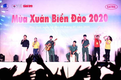 Mùa xuân biển đảo 2020: Những chiến sĩ tuổi đôi mươi khoe tài hát, nhảy - Ảnh 6. Mùa xuân biển đảo 2020: Những chiến sĩ tuổi đôi mươi khoe tài hát, nhảy - Ảnh 6.