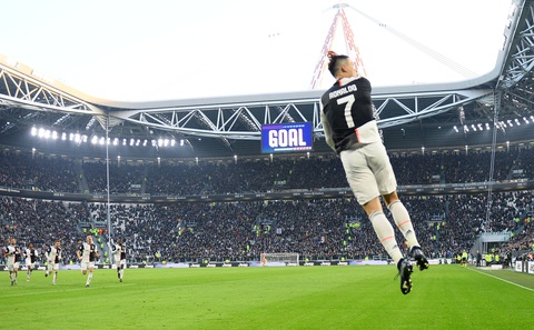Ronaldo lập hat-trick, Juventus giữ vững đỉnh bảng - Ảnh 2. Ronaldo lập hat-trick, Juventus giữ vững đỉnh bảng - Ảnh 2.