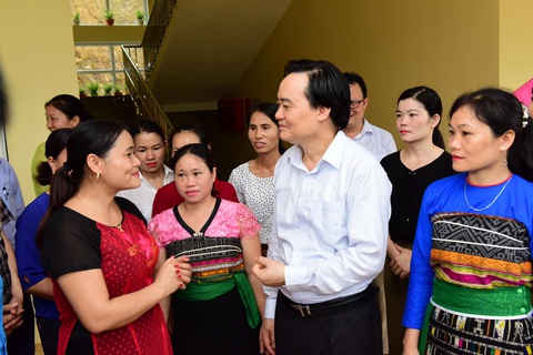 Bộ trưởng Phùng Xuân Nhạ: Sẽ đẩy mạnh tự chủ đại học - Ảnh 1. Bộ trưởng Phùng Xuân Nhạ: Sẽ đẩy mạnh tự chủ đại học - Ảnh 1.