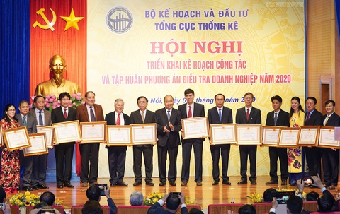 Thủ tướng khẳng định không ai yêu cầu sửa số liệu thống kê - Ảnh 1. Thủ tướng khẳng định không ai yêu cầu sửa số liệu thống kê - Ảnh 1.