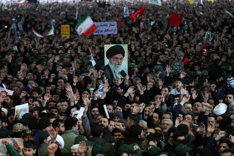 Iran tuyên bố diệt 80 tên khủng bố Mỹ trong vụ bắn tên lửa - Ảnh 2. Iran tuyên bố diệt 80 tên khủng bố Mỹ trong vụ bắn tên lửa - Ảnh 2.