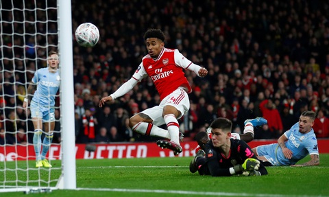 Thắng chật vật Leeds, Arsenal vào vòng 4 Cúp FA - Ảnh 1. Thắng chật vật Leeds, Arsenal vào vòng 4 Cúp FA - Ảnh 1.