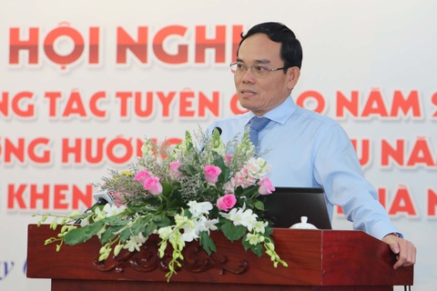 Ông Trần Lưu Quang: Cán bộ tuyên giáo phải tự trang bị sự nhạy cảm chính trị - Ảnh 1. Ông Trần Lưu Quang: Cán bộ tuyên giáo phải tự trang bị sự nhạy cảm chính trị - Ảnh 1.