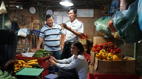Nhà chức trách than đau đầu với hóa chất cho phép dùng ướp thực phẩm - Ảnh 5. Nhà chức trách than đau đầu với hóa chất cho phép dùng ướp thực phẩm - Ảnh 5.