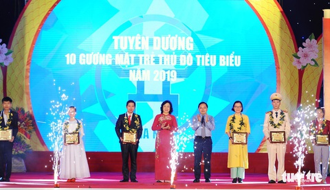 Tuyên dương 10 gương mặt trẻ thủ đô tiêu biểu năm 2019 - Ảnh 3. Tuyên dương 10 gương mặt trẻ thủ đô tiêu biểu năm 2019 - Ảnh 3.
